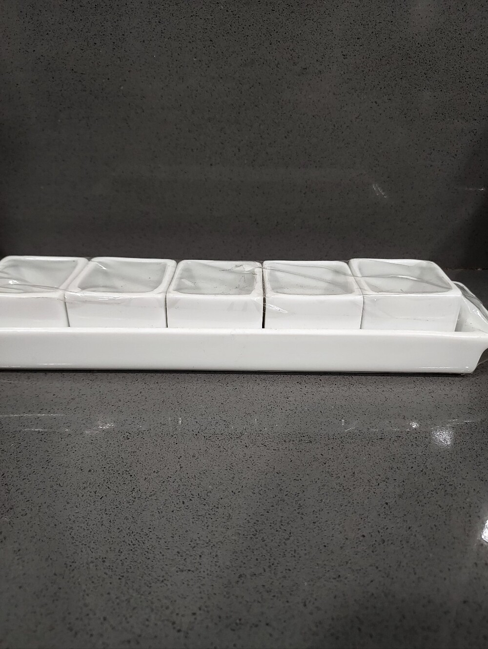 Crate&Barrel White Ceramic 6 Piece Tasting Cubes